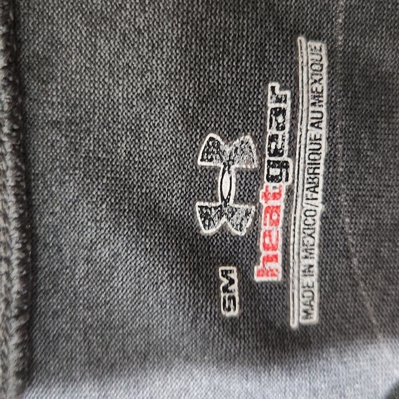Under Armour Womens shirt Size S Athletic Top Short Sleeve Gray Green Heat Gear - Picture 4 of 9
